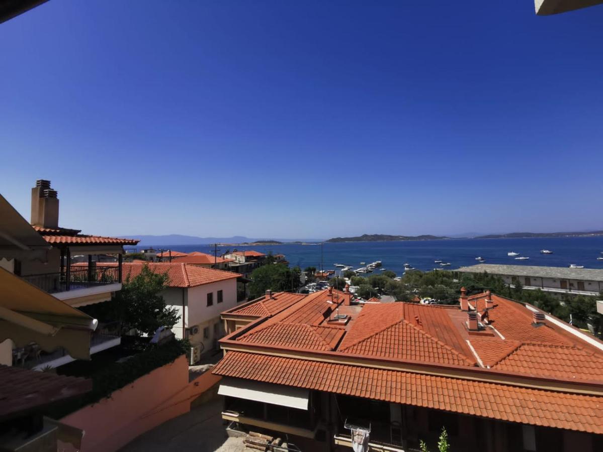 Yulia Guest House Ouranoupoli Exterior photo