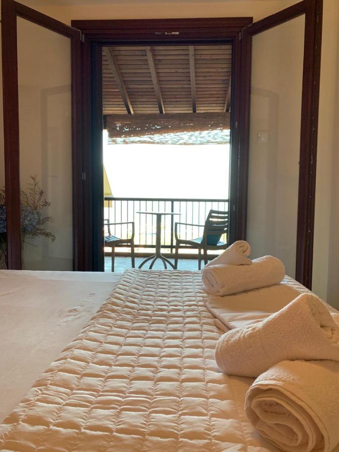 Yulia Guest House Ouranoupoli Exterior photo